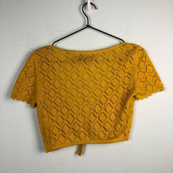 L’Academie Jacqueline Tie Front Crop Top Yellow XS - Picture 7 of 7